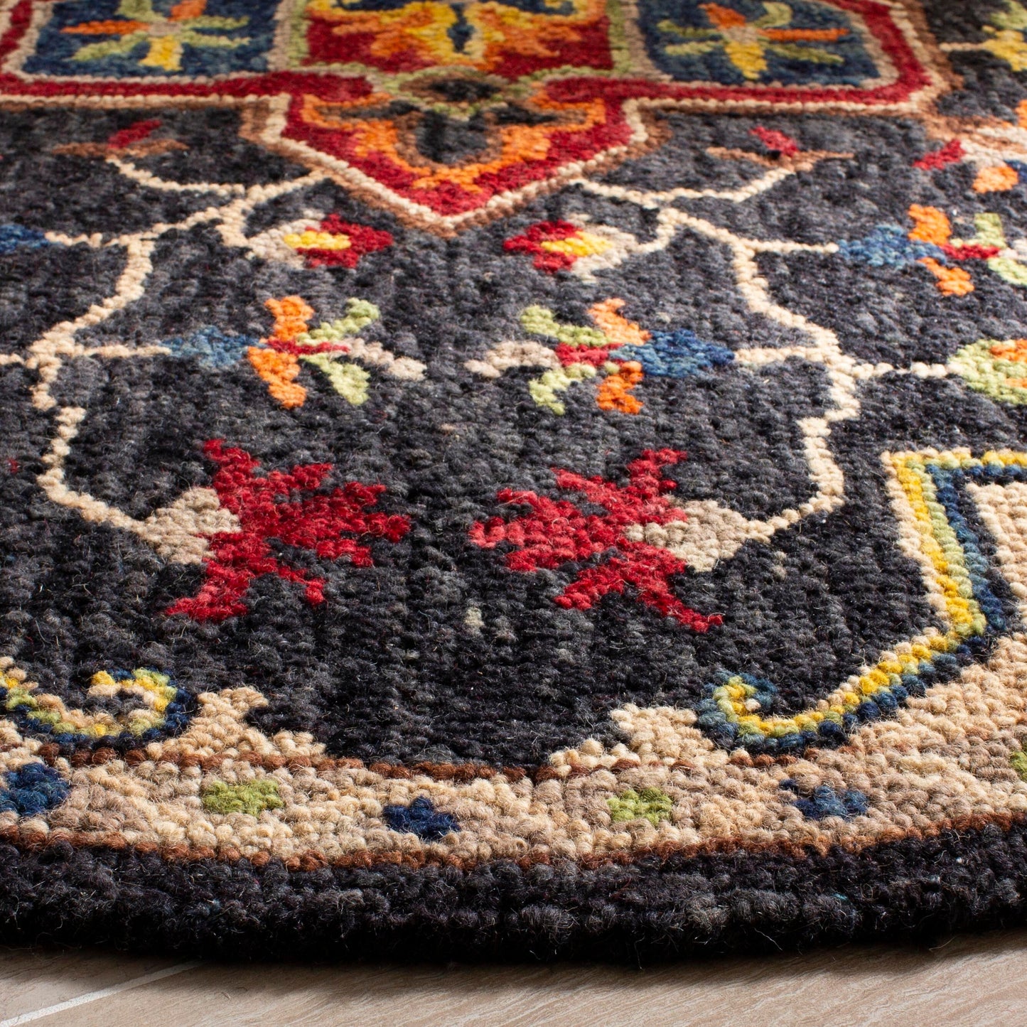 Tapis en laine Aspen Rosmarie Boho Tribal fait main SAFAVIEH