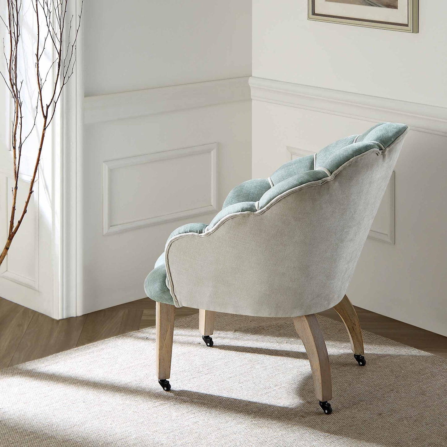 Chaise à palourdes festonnée Barnard, chenille vert sauge