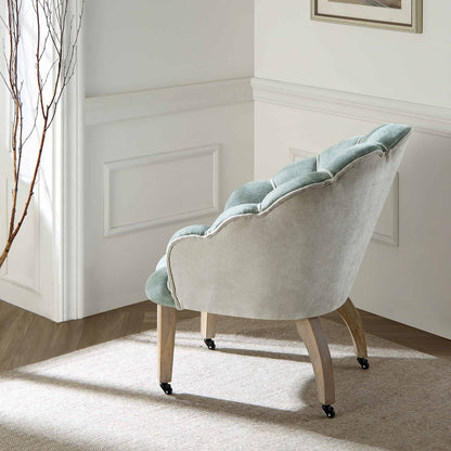 Chaise à palourdes festonnée Barnard, chenille vert sauge