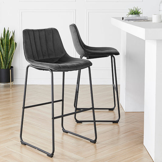 Ensemble de 2 tabourets de bar à dossier cannelé Sutton (velours gris)