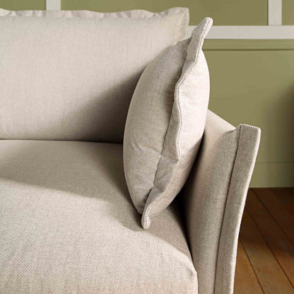Canapé sectionnel Byron Pillow Edge en tissu beige, 1 place