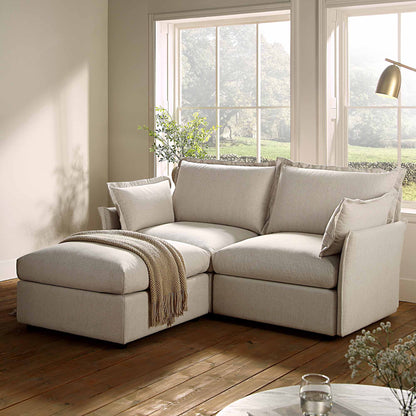 Canapé sectionnel Byron Pillow Edge en tissu beige, méridienne 2 places