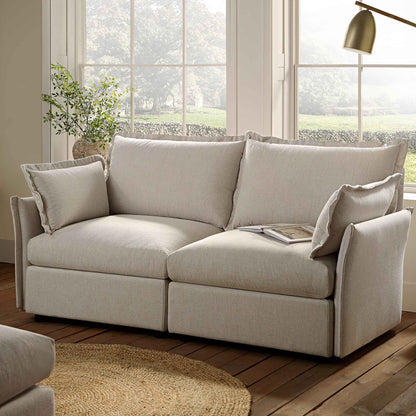 Canapé sectionnel Byron Pillow Edge en tissu beige, 2 places