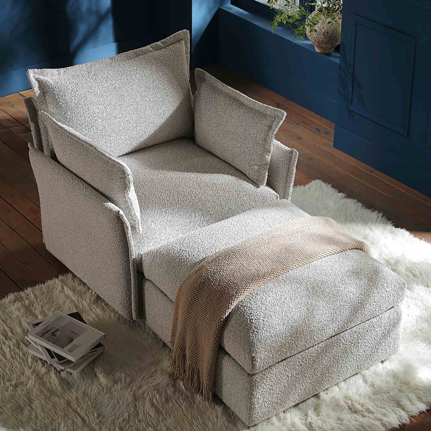 Canapé sectionnel Byron Pillow Edge Mist Grey Boucle, méridienne 1 place