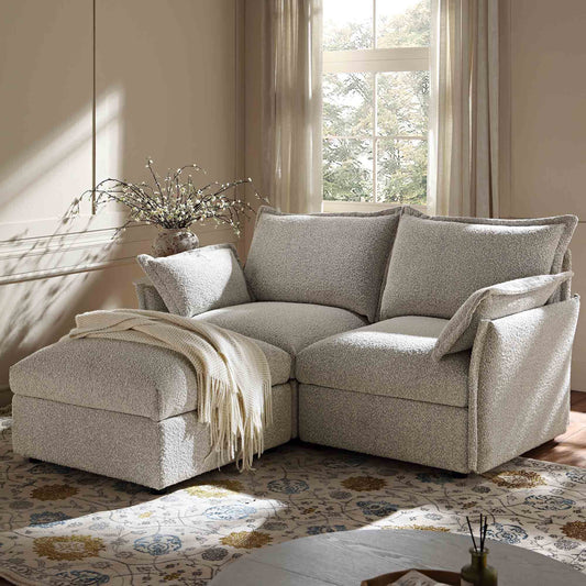 Canapé sectionnel Byron Pillow Edge Mist Grey Boucle, méridienne 2 places