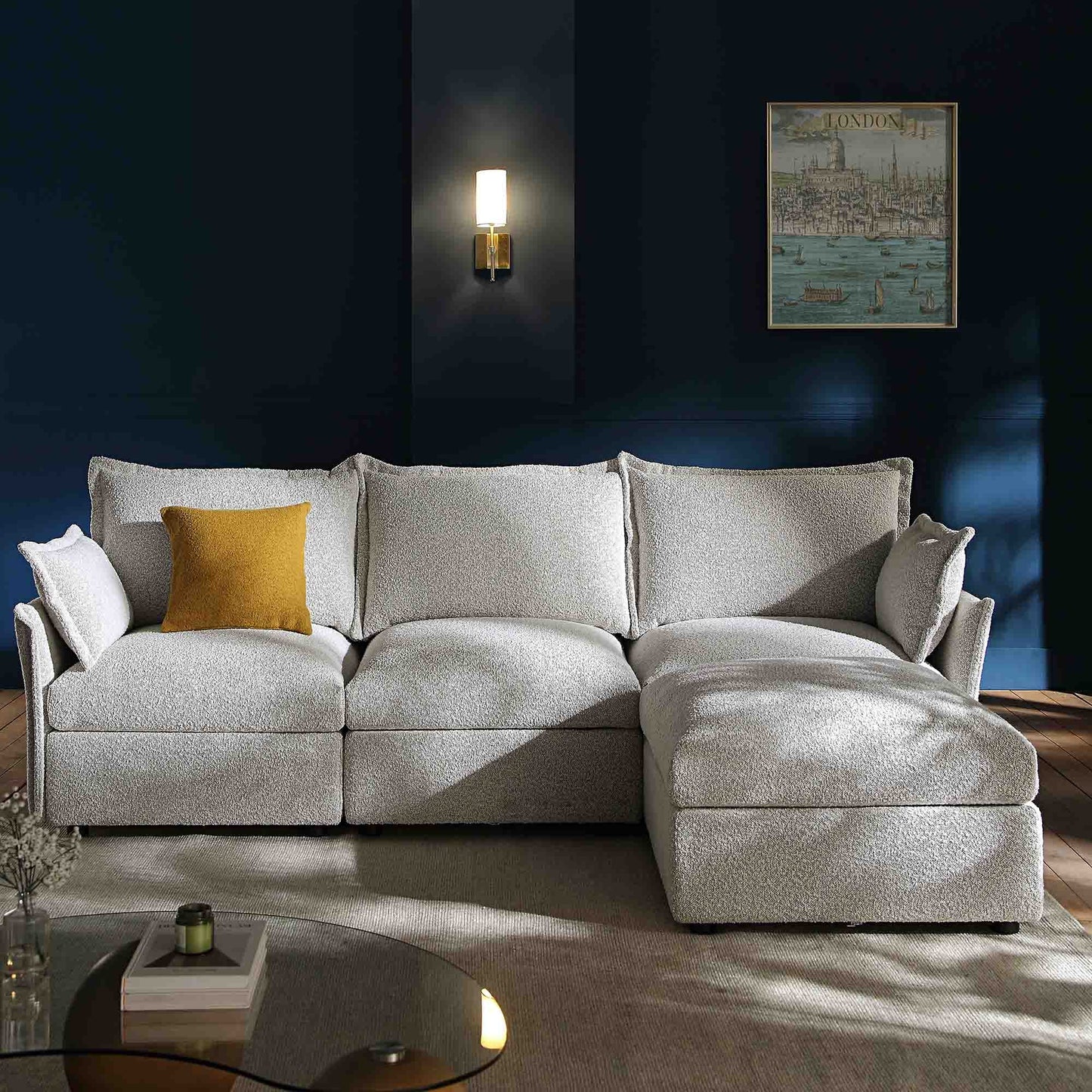 Canapé sectionnel Byron Pillow Edge Mist Grey Boucle, méridienne 3 places