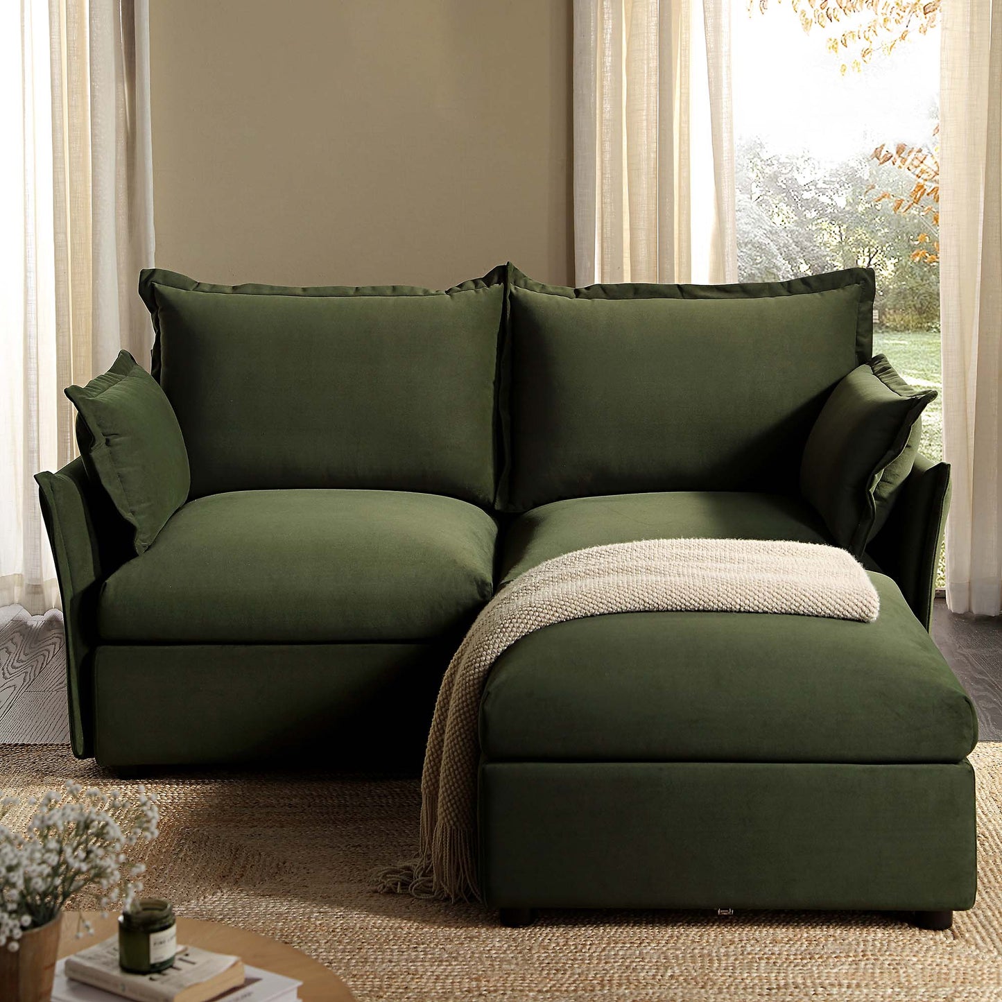 Canapé sectionnel Byron Pillow Edge en velours vert mousse, méridienne 2 places