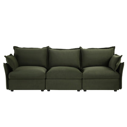 Canapé sectionnel Byron Pillow Edge en velours vert mousse, 3 places