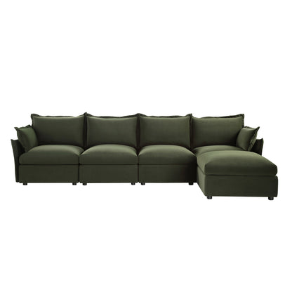 Canapé sectionnel Byron Pillow Edge en velours vert mousse, méridienne 4 places