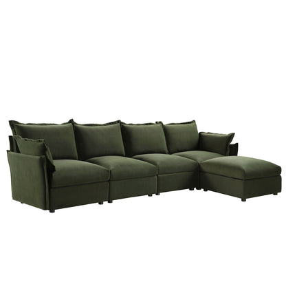Canapé sectionnel Byron Pillow Edge en velours vert mousse, méridienne 4 places