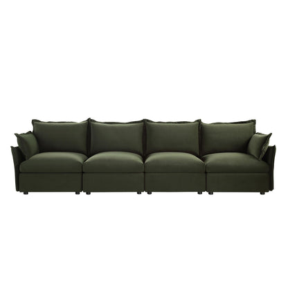 Canapé sectionnel Byron Pillow Edge en velours vert mousse, 4 places