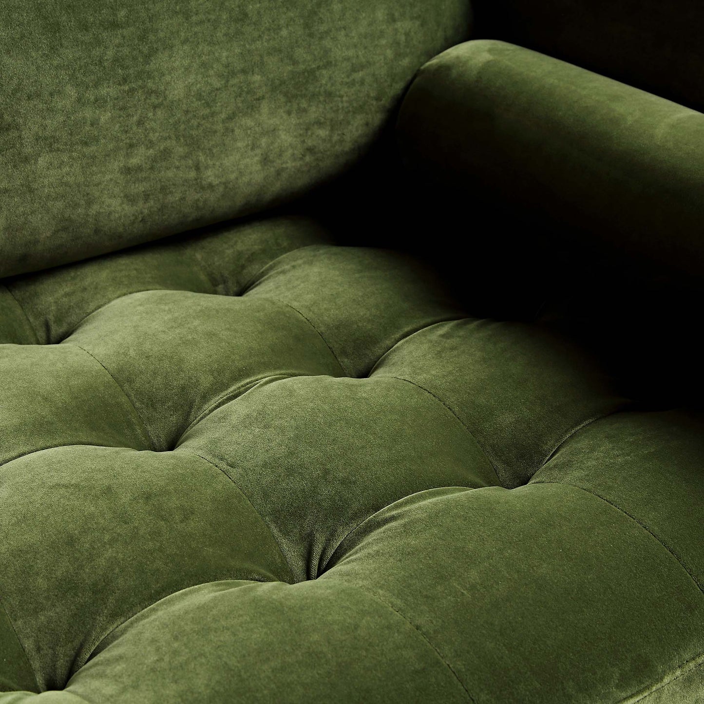 Grand canapé 3 places Henrietta, velours vert mousse
