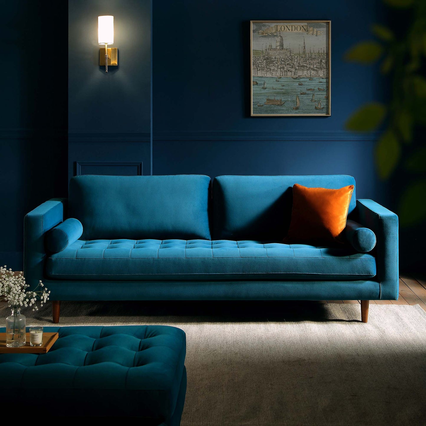 Grand canapé 3 places Henrietta, velours bleu sarcelle