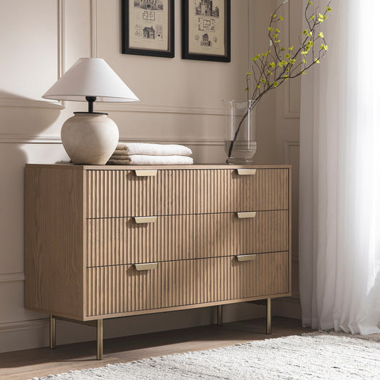 Commode large Richmond striée à 6 tiroirs, frêne clair