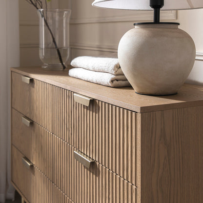 Commode large Richmond striée à 6 tiroirs, frêne clair