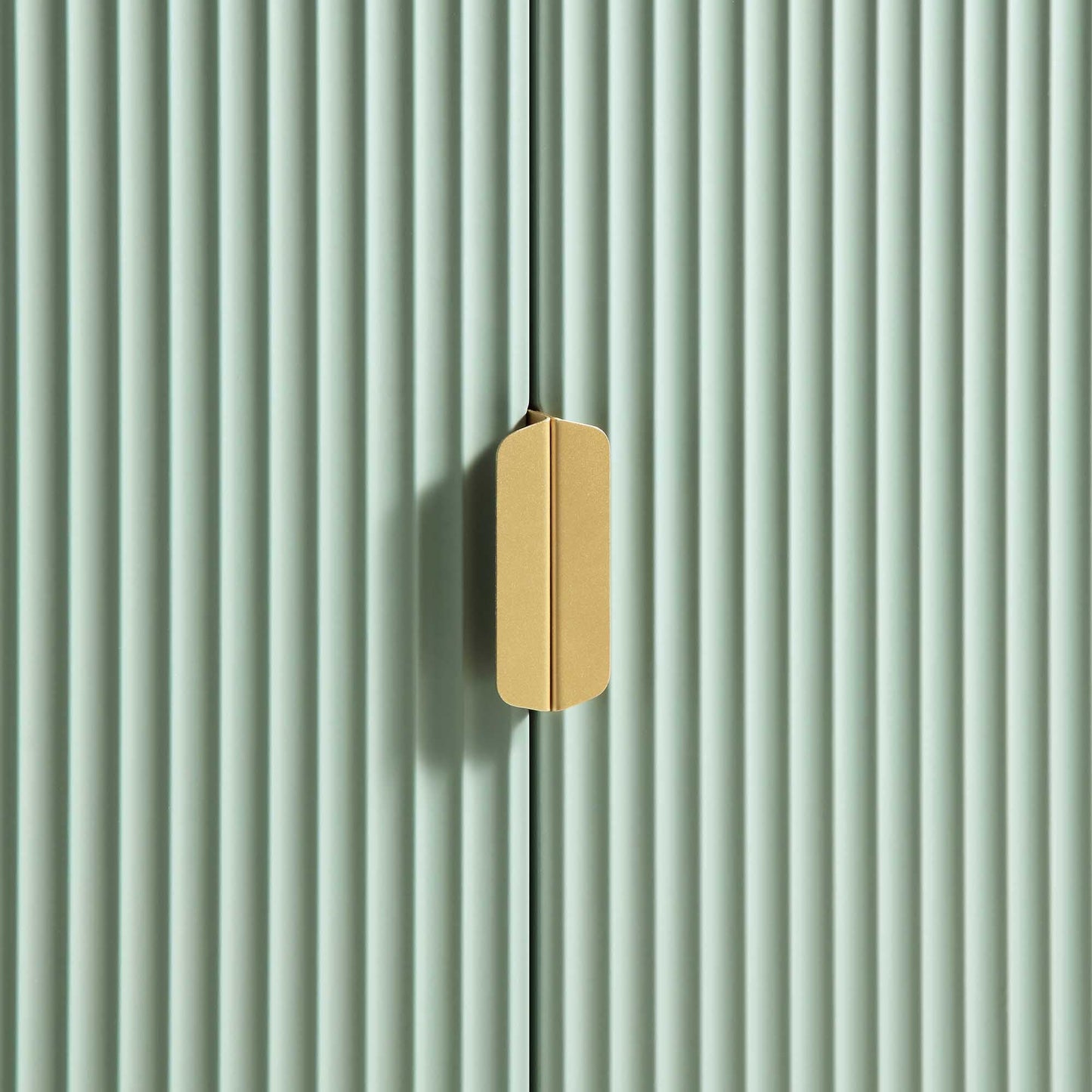 Meuble de rangement Richmond Ridged Highboard, vert sauge mat