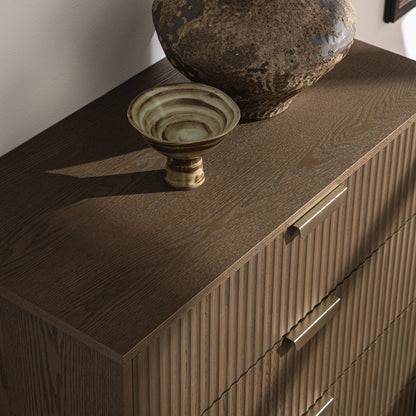 Commode striée à 5 tiroirs Richmond, frêne foncé