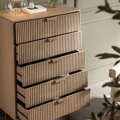 Commode striée à 5 tiroirs Richmond, frêne clair