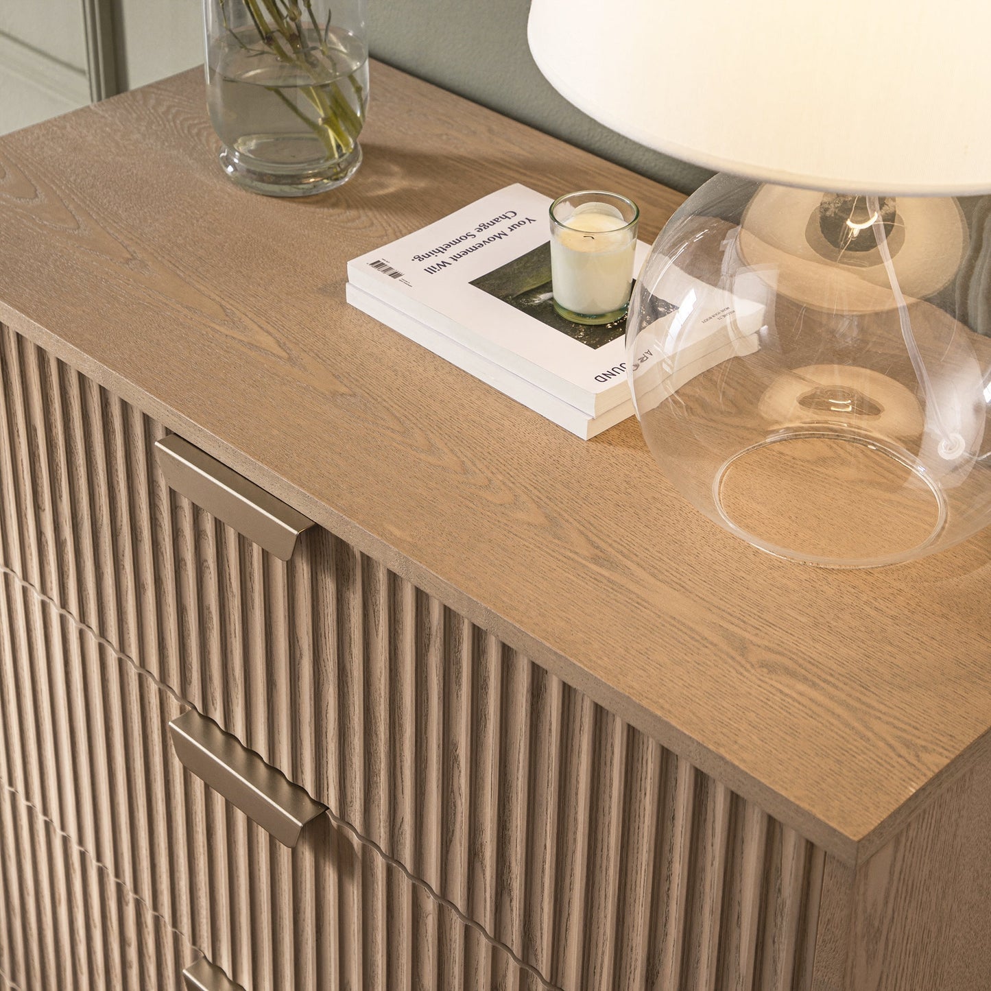 Commode striée à 5 tiroirs Richmond, frêne clair