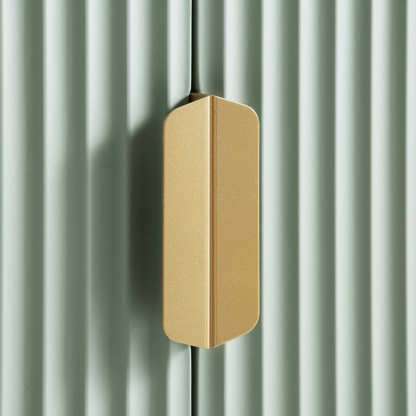 Armoire double Richmond striée avec tiroir, vert sauge mat