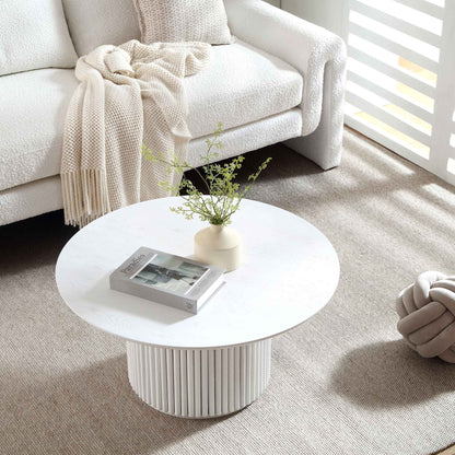 Table basse ronde Maru en chêne, finition blanc délavé