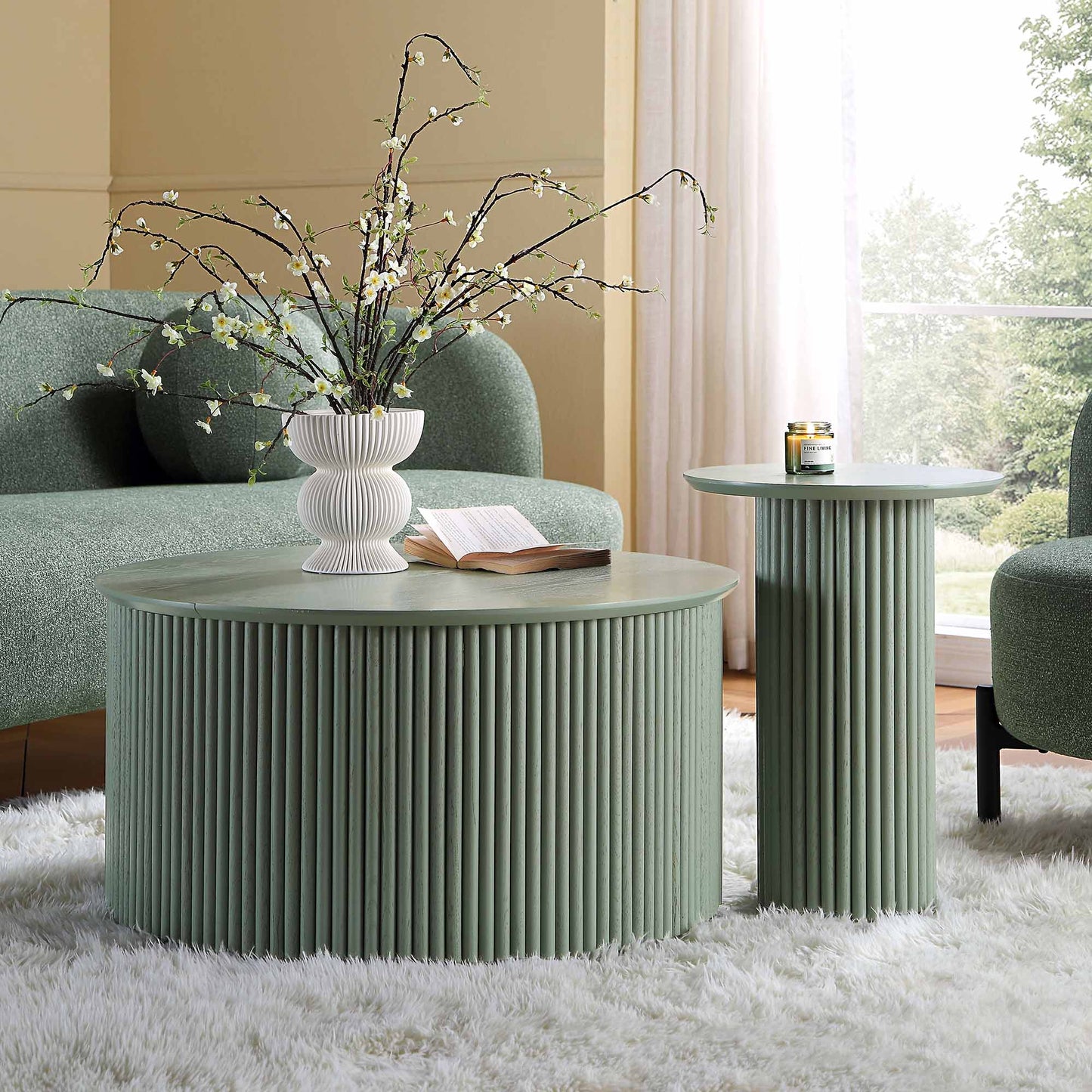 Table basse ronde en chêne Maru avec rangement, vert sauge