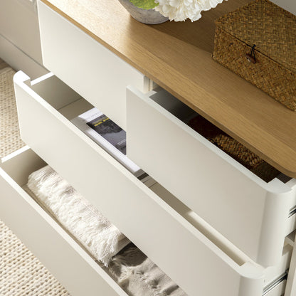 Commode 5 tiroirs à bords incurvés Agnes, blanc cassé avec plateau en chêne
