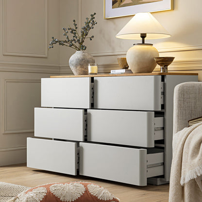 Commode Agnes à 6 tiroirs à bords incurvés, gris tourterelle avec plateau en chêne