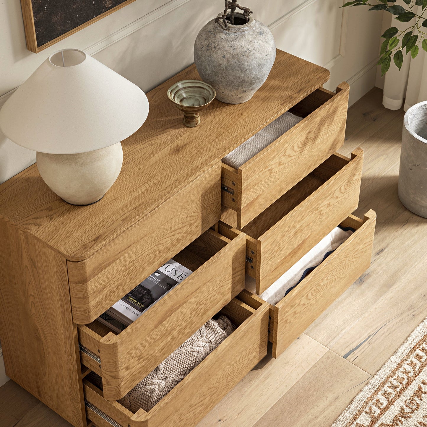 Commode 6 tiroirs à bords incurvés Agnes, naturel