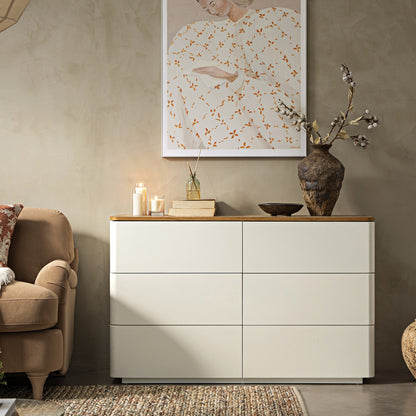 Commode Agnes à 6 tiroirs à bords incurvés, blanc cassé avec plateau en chêne