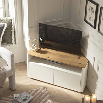 Meuble TV d'angle à bords incurvés Agnes, blanc cassé avec plateau en chêne