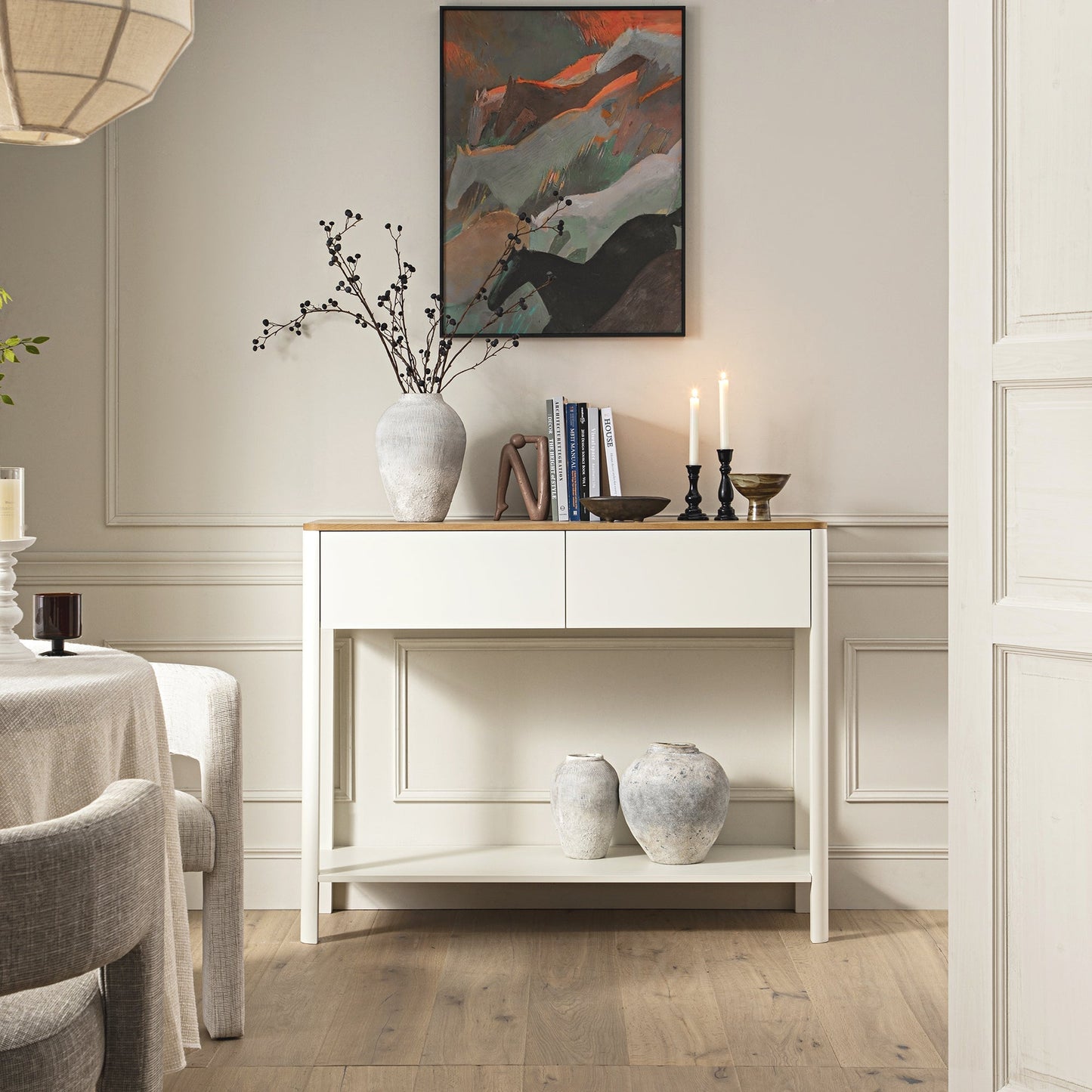 Console Agnes à 2 tiroirs et bords incurvés, blanc cassé avec plateau en chêne