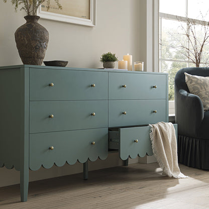 Commode large Henley à 6 tiroirs et bords festonnés, épicéa bleu