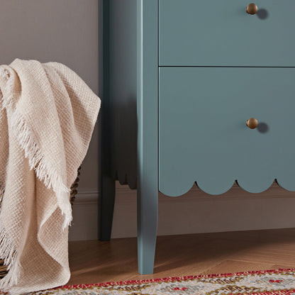 Commode 3 tiroirs Henley à bords festonnés, épicéa bleu