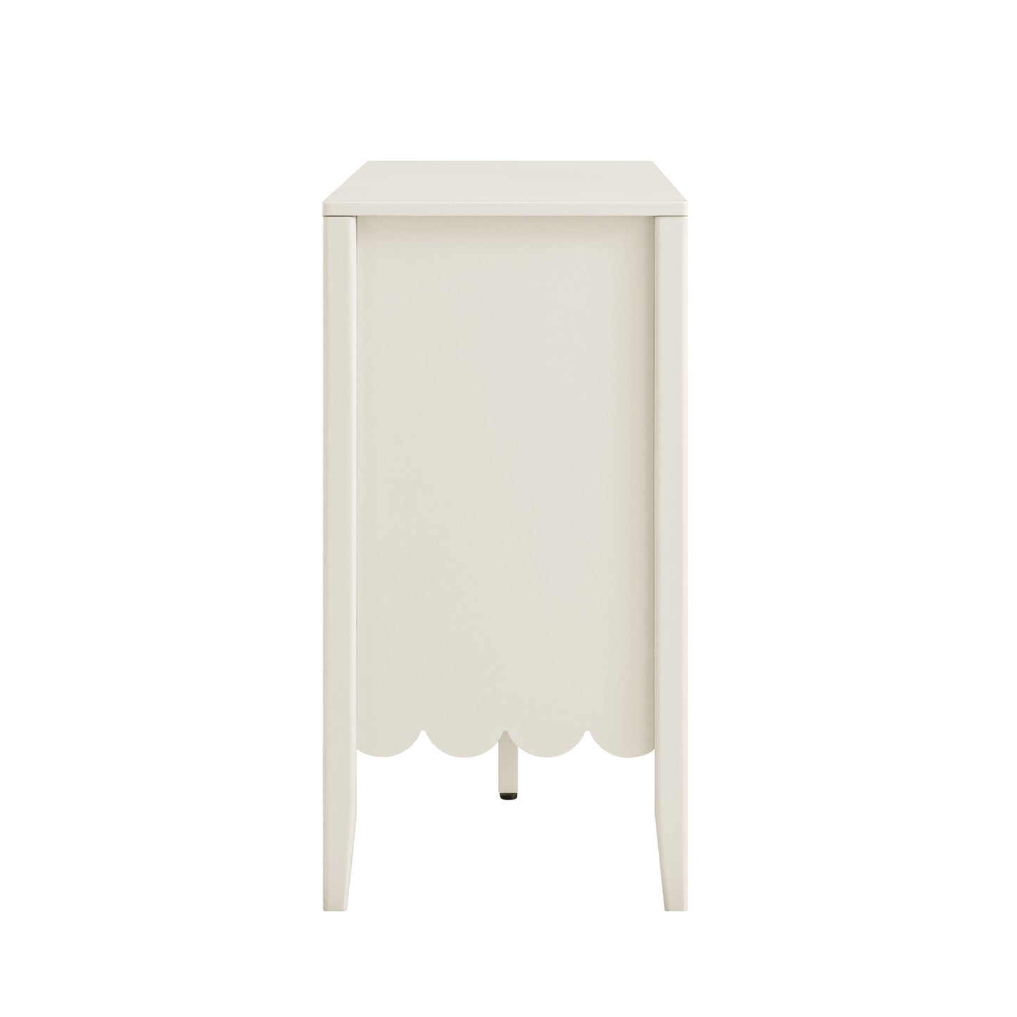 Buffet Henley à bords festonnés de 140 cm de large avec étagère ouverte, couleur sable clair