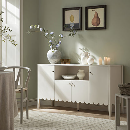 Buffet Henley à bords festonnés de 140 cm de large avec étagère ouverte, couleur sable clair