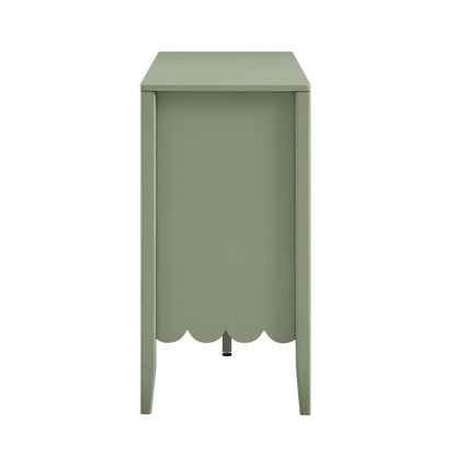 Buffet Henley à bords festonnés de 140 cm de large avec étagère ouverte, vert sauge
