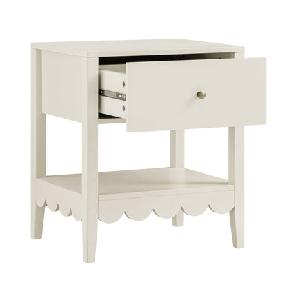 Table de chevet Henley à bords festonnés avec tiroir, sable clair