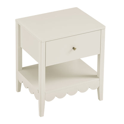 Table de chevet Henley à bords festonnés avec tiroir, sable clair
