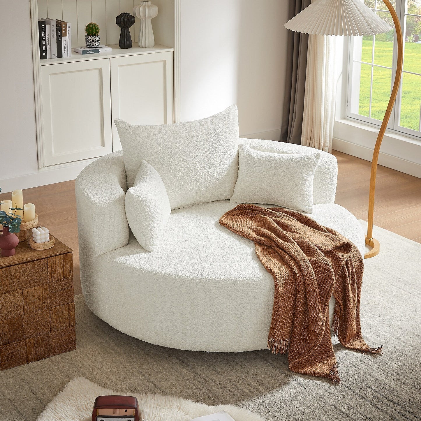 Fauteuil lounge rond en chenille, avec accoudoirs et base pivotante à 360° et 3 coussins amovibles