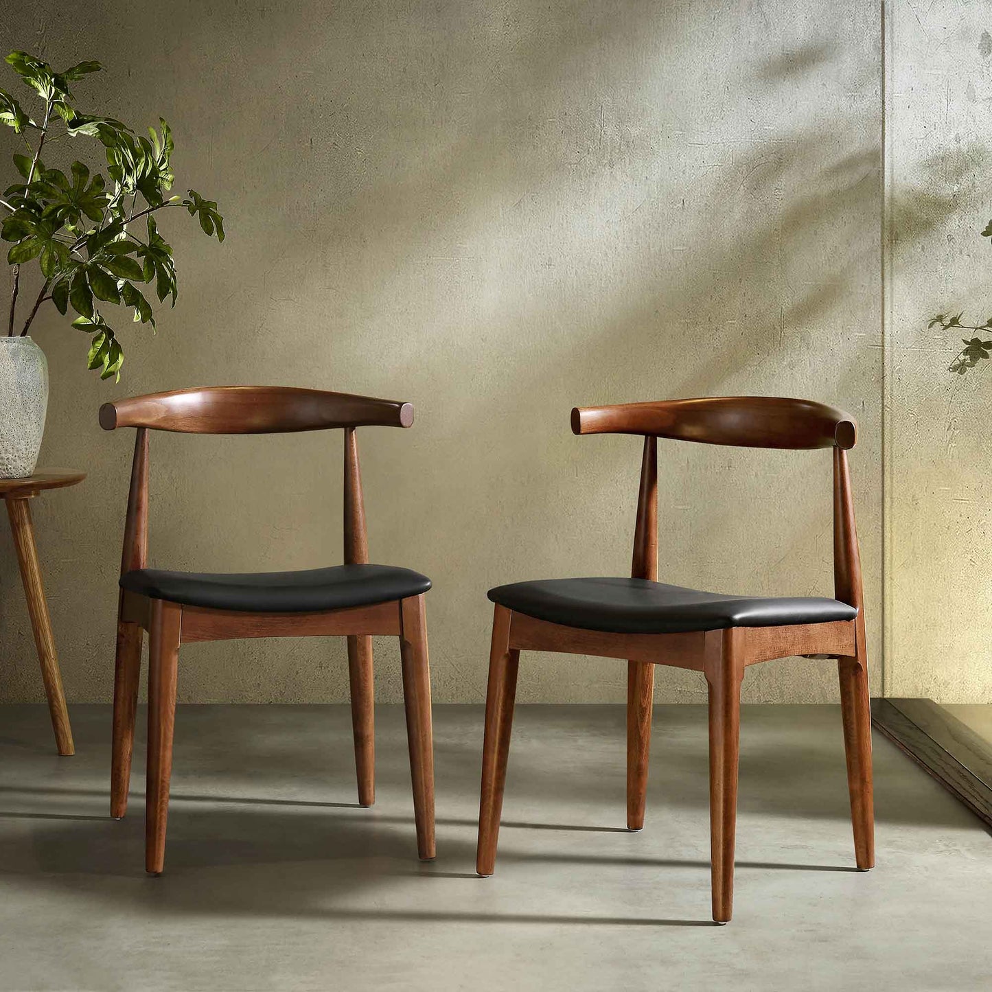 Ensemble de 2 chaises de salle à manger Arley en bois de hêtre, noyer et noir