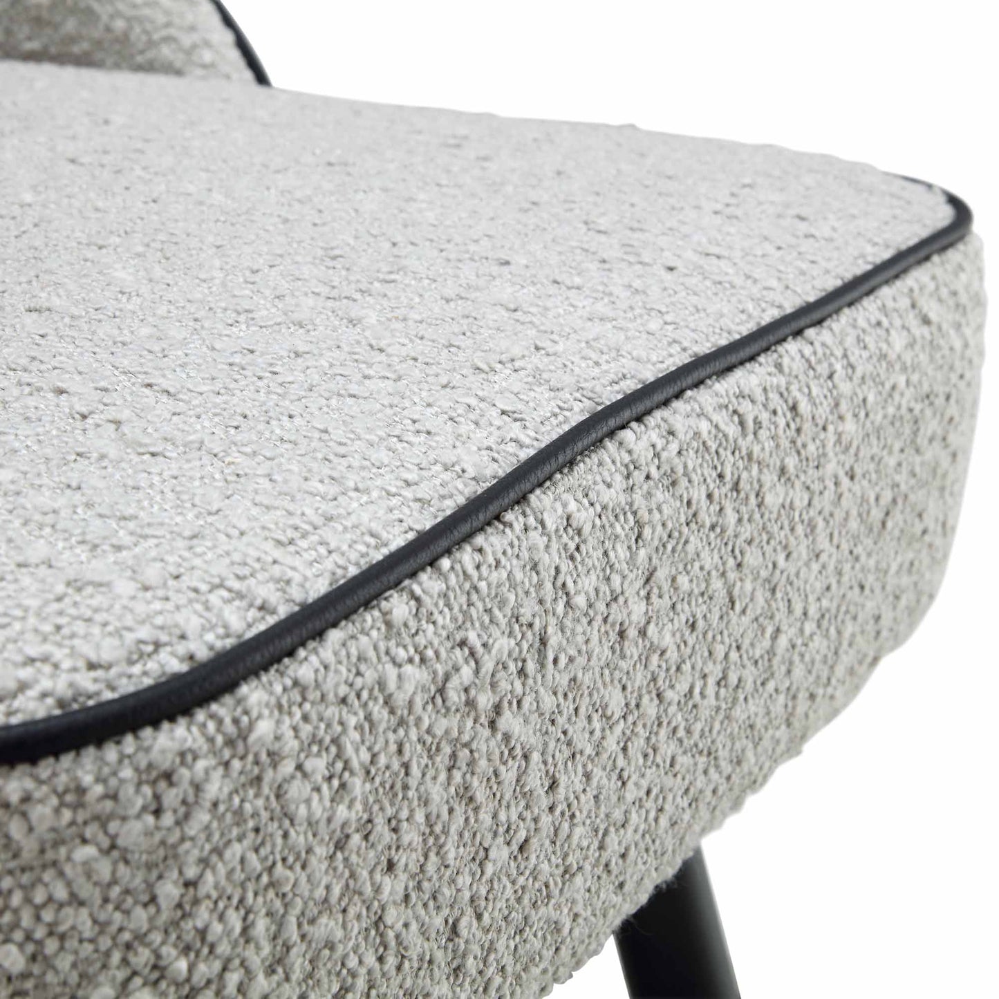 Ensemble de 2 chaises de salle à manger Oakley en tissu gris bouclé avec passepoil
