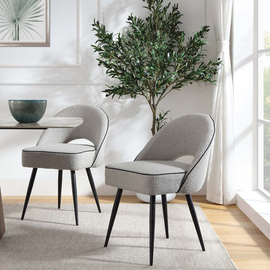 Ensemble de 2 chaises de salle à manger Oakley en tissu gris bouclé avec passepoil