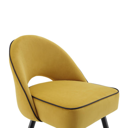 Ensemble de 2 chaises de salle à manger Oakley en velours jaune moutarde avec passepoil