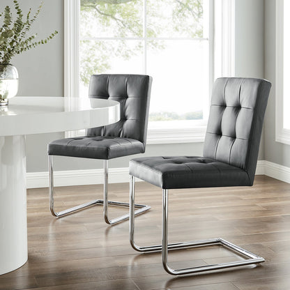 Lot de 2 chaises de salle à manger Keyston en similicuir gris foncé avec pieds chromés