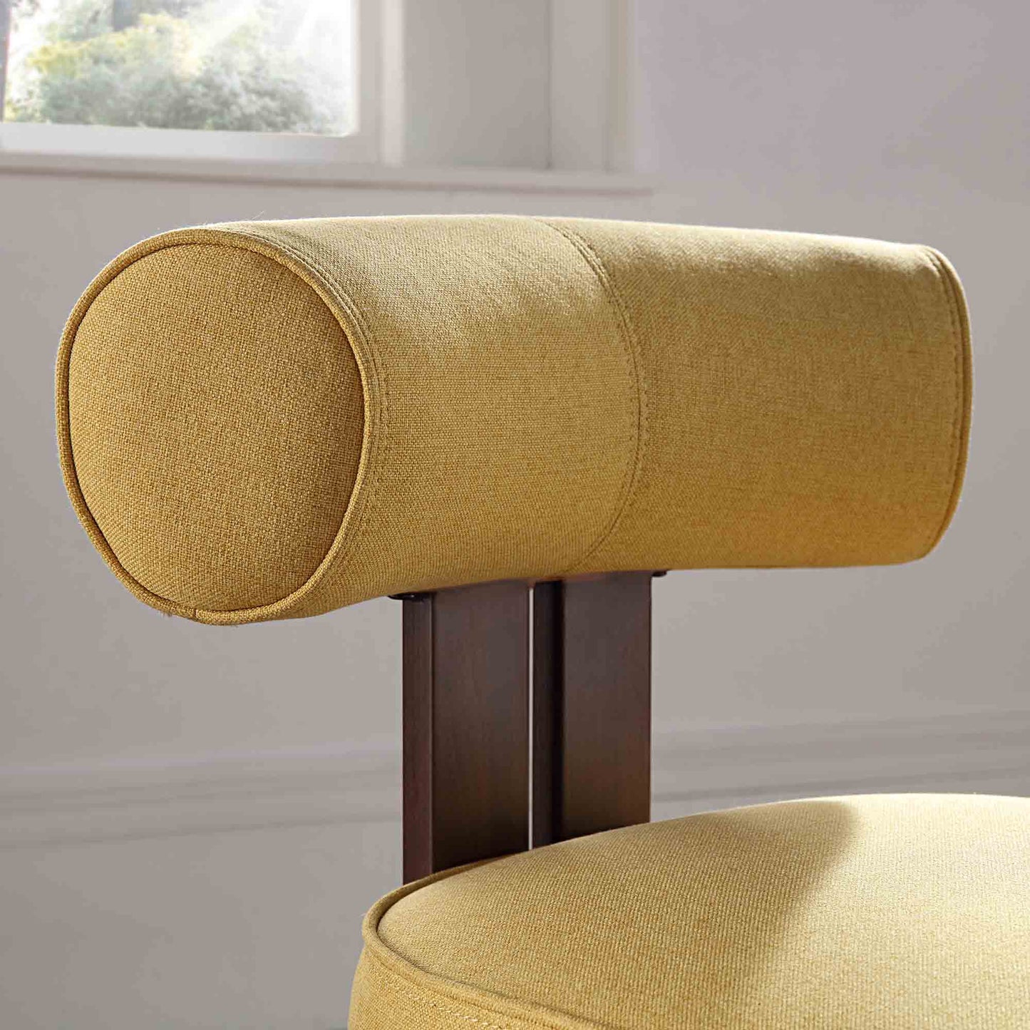 Chaise de salle à manger en tissu doré et miel Ophelia