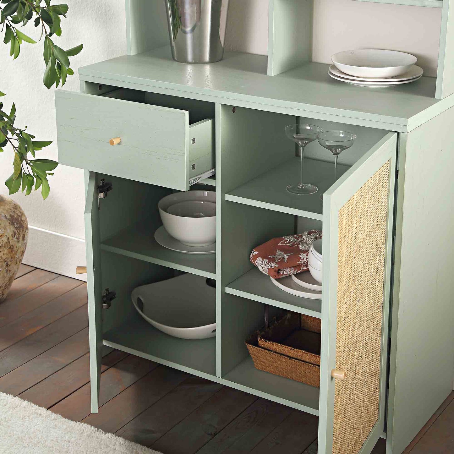 Armoire de garde-manger en rotin tressé Frances, menthe