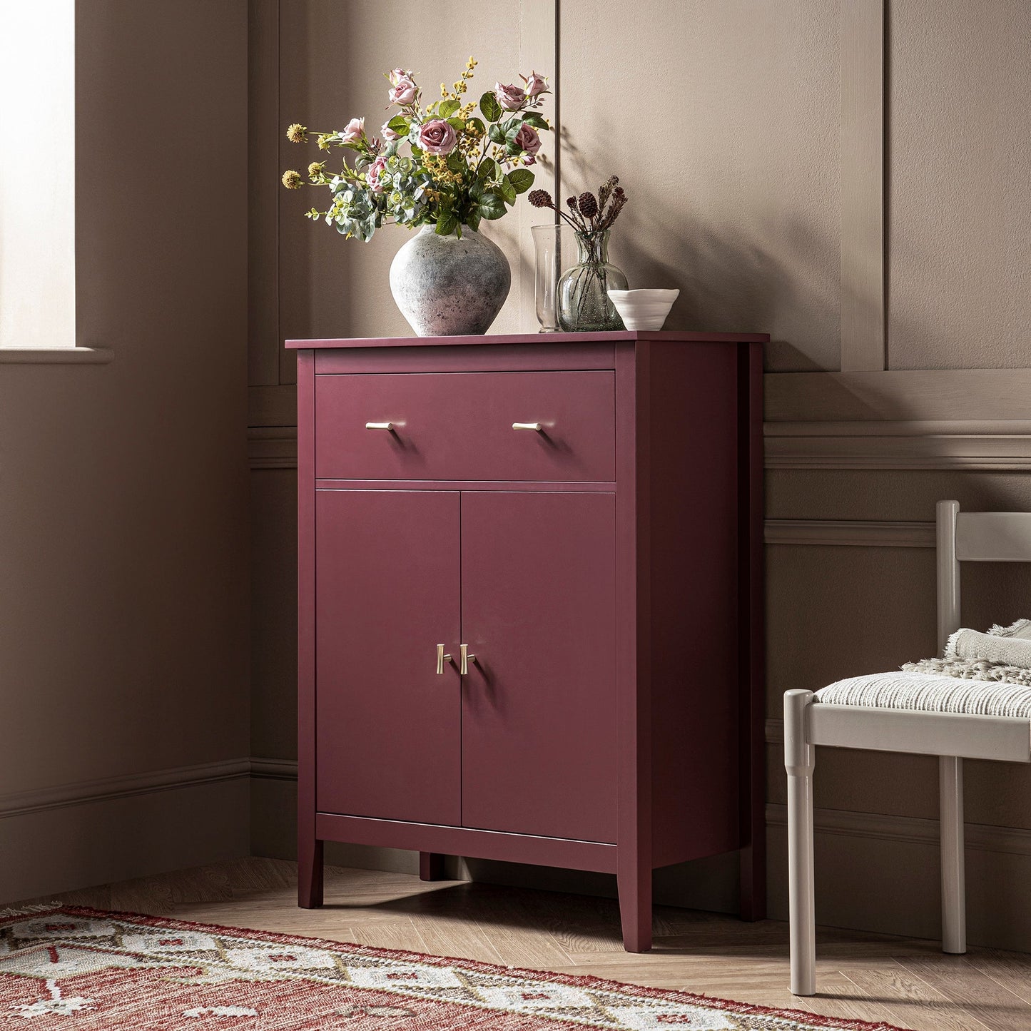 Petit buffet Oakham avec tiroir, merisier sauvage