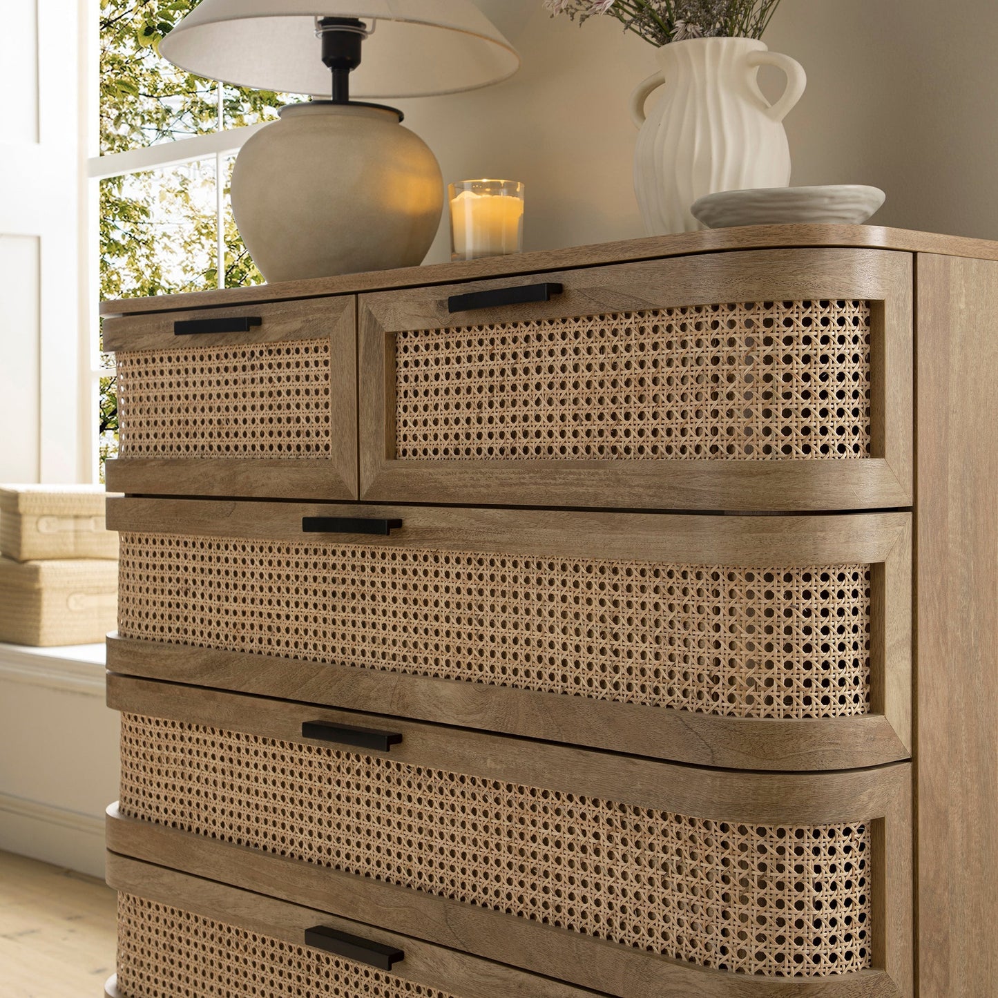Commode 5 tiroirs Izzy en rotin courbé, naturel
