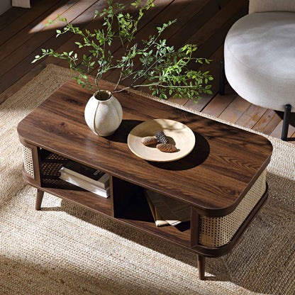 Table basse courbée en rotin Izzy, noyer